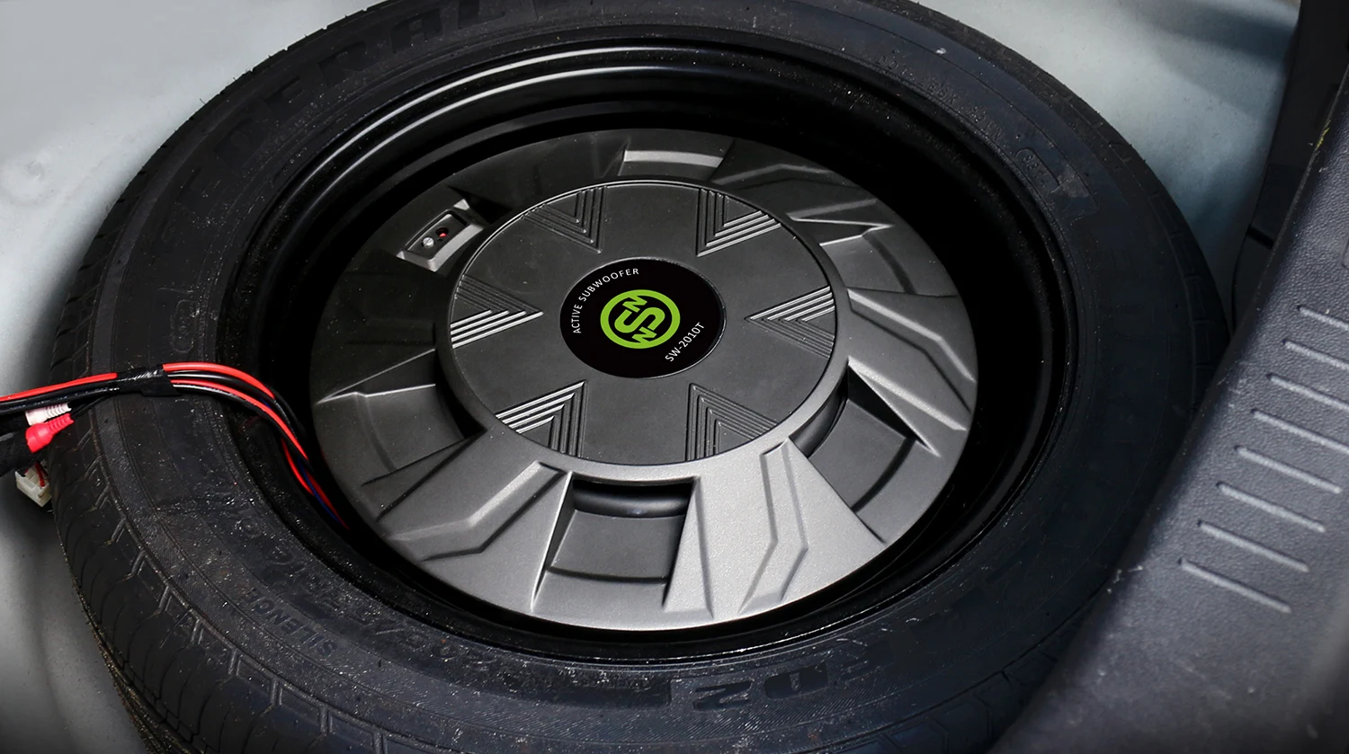 Subwoofer kereta